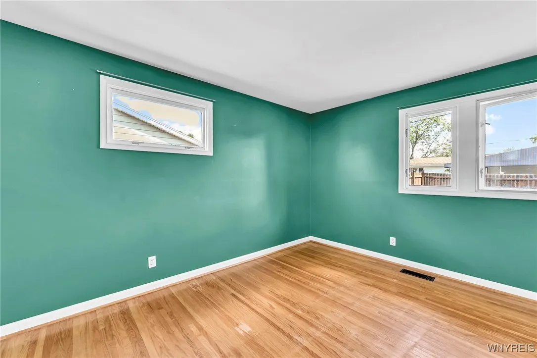 193 Jamaica Road, Tonawanda, New York 14150, Tonawanda, New York 14150, 3 Bedrooms Bedrooms, 9 Rooms Rooms,1 BathroomBathrooms,Residential,For Sale,193 Jamaica Road, Tonawanda, New York 14150,B1625732
