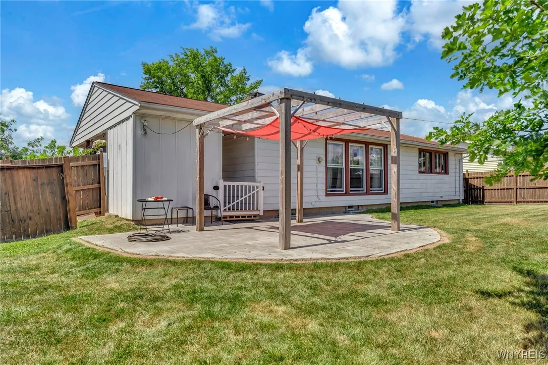 193 Jamaica Road, Tonawanda, New York 14150, Tonawanda, New York 14150, 3 Bedrooms Bedrooms, 9 Rooms Rooms,1 BathroomBathrooms,Residential,For Sale,193 Jamaica Road, Tonawanda, New York 14150,B1625732
