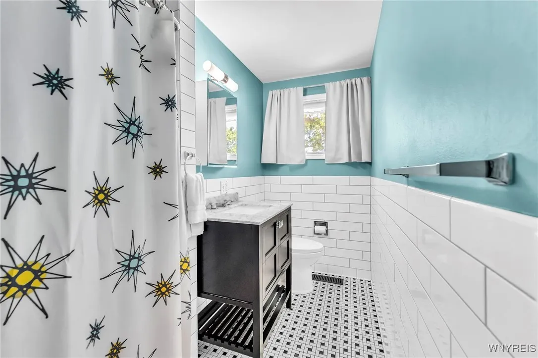 193 Jamaica Road, Tonawanda, New York 14150, Tonawanda, New York 14150, 3 Bedrooms Bedrooms, 9 Rooms Rooms,1 BathroomBathrooms,Residential,For Sale,193 Jamaica Road, Tonawanda, New York 14150,B1625732