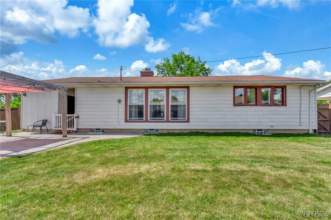193 Jamaica Road, Tonawanda, New York 14150, Tonawanda, New York 14150, 3 Bedrooms Bedrooms, 9 Rooms Rooms,1 BathroomBathrooms,Residential,For Sale,193 Jamaica Road, Tonawanda, New York 14150,B1625732