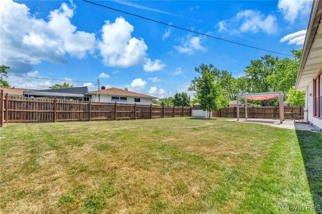 193 Jamaica Road, Tonawanda, New York 14150, Tonawanda, New York 14150, 3 Bedrooms Bedrooms, 9 Rooms Rooms,1 BathroomBathrooms,Residential,For Sale,193 Jamaica Road, Tonawanda, New York 14150,B1625732