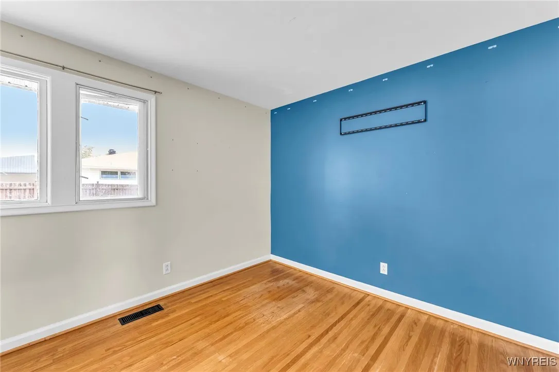 193 Jamaica Road, Tonawanda, New York 14150, Tonawanda, New York 14150, 3 Bedrooms Bedrooms, 9 Rooms Rooms,1 BathroomBathrooms,Residential,For Sale,193 Jamaica Road, Tonawanda, New York 14150,B1625732