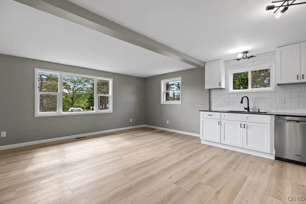 4076 Mill Road, Skaneateles, New York 13152, Skaneateles, New York 13152, 3 Bedrooms Bedrooms, 8 Rooms Rooms,2 BathroomsBathrooms,Residential Lease,For Rent,4076 Mill Road, Skaneateles, New York 13152,S1625521