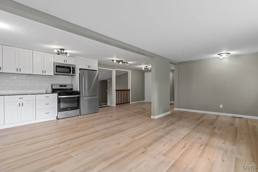 4076 Mill Road, Skaneateles, New York 13152, Skaneateles, New York 13152, 3 Bedrooms Bedrooms, 8 Rooms Rooms,2 BathroomsBathrooms,Residential Lease,For Rent,4076 Mill Road, Skaneateles, New York 13152,S1625521