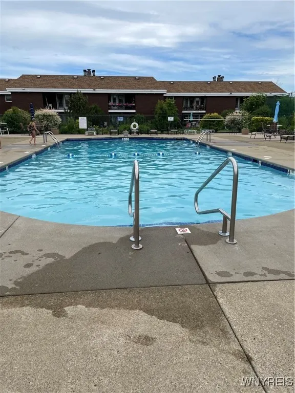 5 Greenwich Drive 2, Amherst, New York 14228, Amherst, New York 14228, 2 Bedrooms Bedrooms, 6 Rooms Rooms,1 BathroomBathrooms,Residential,For Sale,5 Greenwich Drive 2, Amherst, New York 14228,B1625738