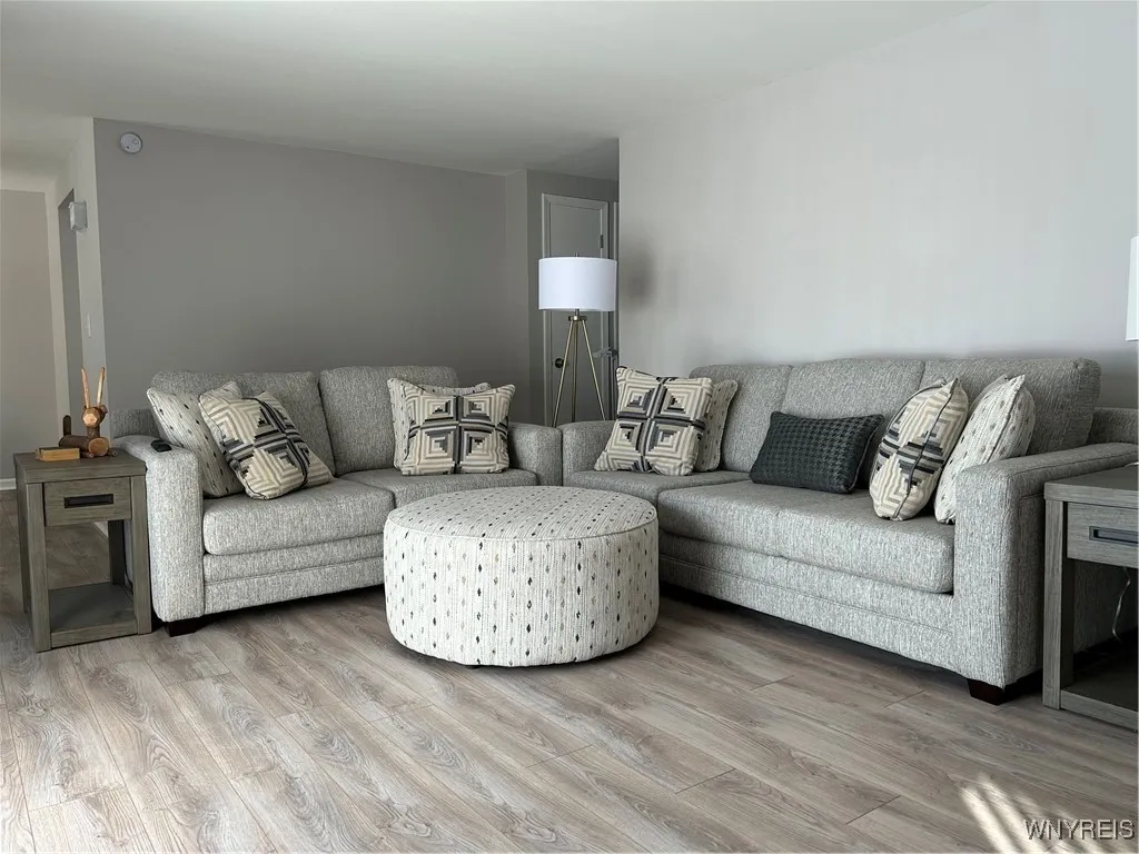 5 Greenwich Drive 2, Amherst, New York 14228, Amherst, New York 14228, 2 Bedrooms Bedrooms, 6 Rooms Rooms,1 BathroomBathrooms,Residential,For Sale,5 Greenwich Drive 2, Amherst, New York 14228,B1625738