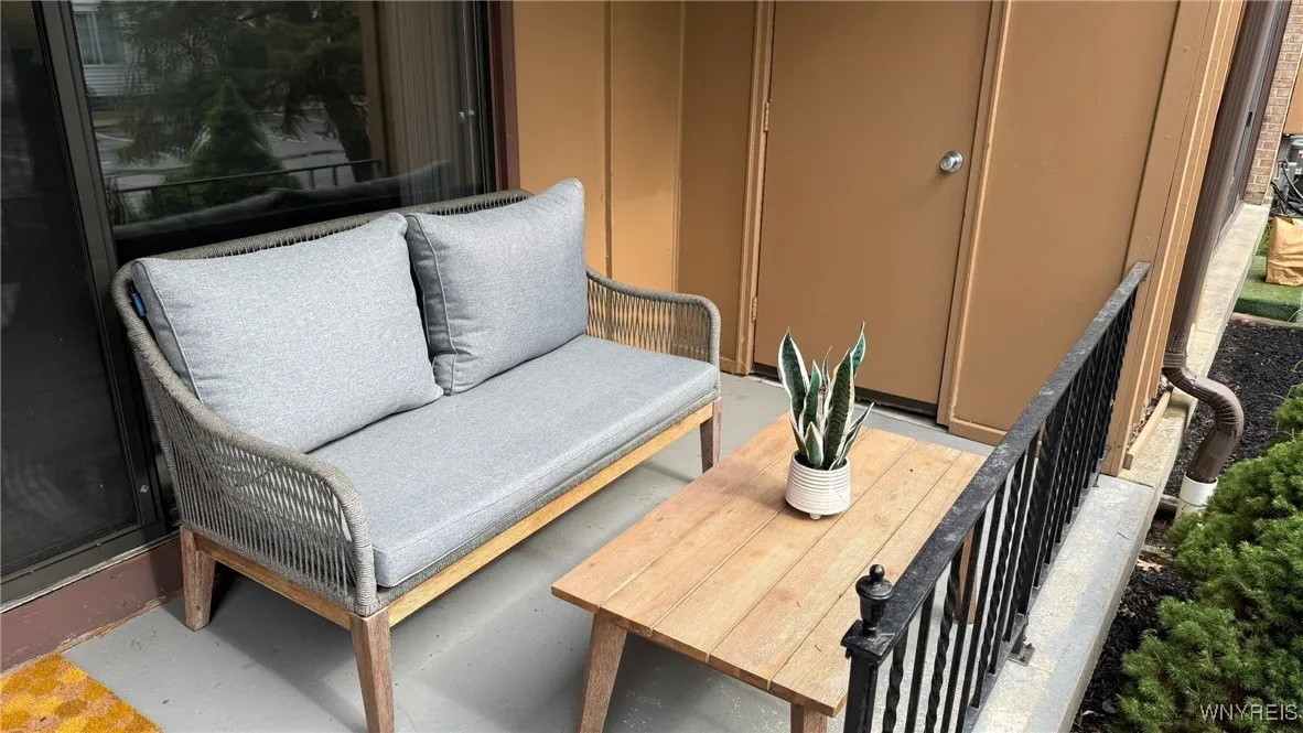 5 Greenwich Drive 2, Amherst, New York 14228, Amherst, New York 14228, 2 Bedrooms Bedrooms, 6 Rooms Rooms,1 BathroomBathrooms,Residential,For Sale,5 Greenwich Drive 2, Amherst, New York 14228,B1625738