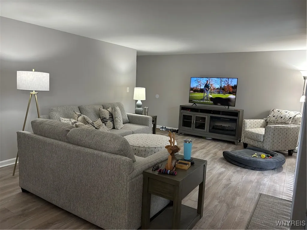 5 Greenwich Drive 2, Amherst, New York 14228, Amherst, New York 14228, 2 Bedrooms Bedrooms, 6 Rooms Rooms,1 BathroomBathrooms,Residential,For Sale,5 Greenwich Drive 2, Amherst, New York 14228,B1625738