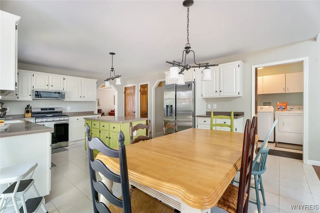 2 San Pablo Court, Amherst, New York 14051, Amherst, New York 14051, 4 Bedrooms Bedrooms, 11 Rooms Rooms,2 BathroomsBathrooms,Residential,Closed,2 San Pablo Court, Amherst, New York 14051,0,B1625578
