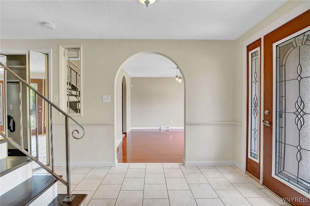 235 Old Lyme Drive, Amherst, New York 14221, Amherst, New York 14221, 5 Bedrooms Bedrooms, 12 Rooms Rooms,2 BathroomsBathrooms,Residential,For Sale,235 Old Lyme Drive, Amherst, New York 14221,B1625260