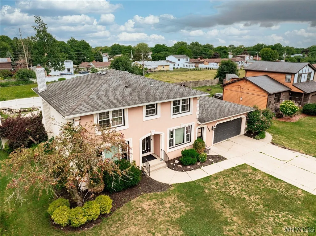 235 Old Lyme Drive, Amherst, New York 14221, Amherst, New York 14221, 5 Bedrooms Bedrooms, 12 Rooms Rooms,2 BathroomsBathrooms,Residential,For Sale,235 Old Lyme Drive, Amherst, New York 14221,B1625260
