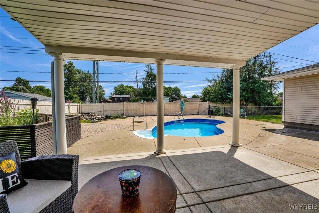 235 Old Lyme Drive, Amherst, New York 14221, Amherst, New York 14221, 5 Bedrooms Bedrooms, 12 Rooms Rooms,2 BathroomsBathrooms,Residential,For Sale,235 Old Lyme Drive, Amherst, New York 14221,B1625260