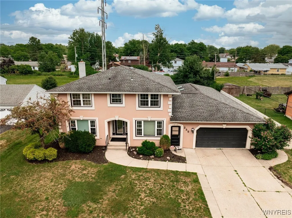 235 Old Lyme Drive, Amherst, New York 14221, Amherst, New York 14221, 5 Bedrooms Bedrooms, 12 Rooms Rooms,2 BathroomsBathrooms,Residential,For Sale,235 Old Lyme Drive, Amherst, New York 14221,B1625260