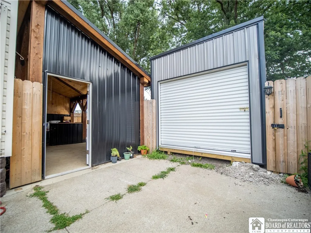 136 South Martin Street, Dunkirk, New York 14048, Dunkirk, New York 14048, 3 Bedrooms Bedrooms, 7 Rooms Rooms,1 BathroomBathrooms,Residential,For Sale,136 South Martin Street, Dunkirk, New York 14048,R1625775