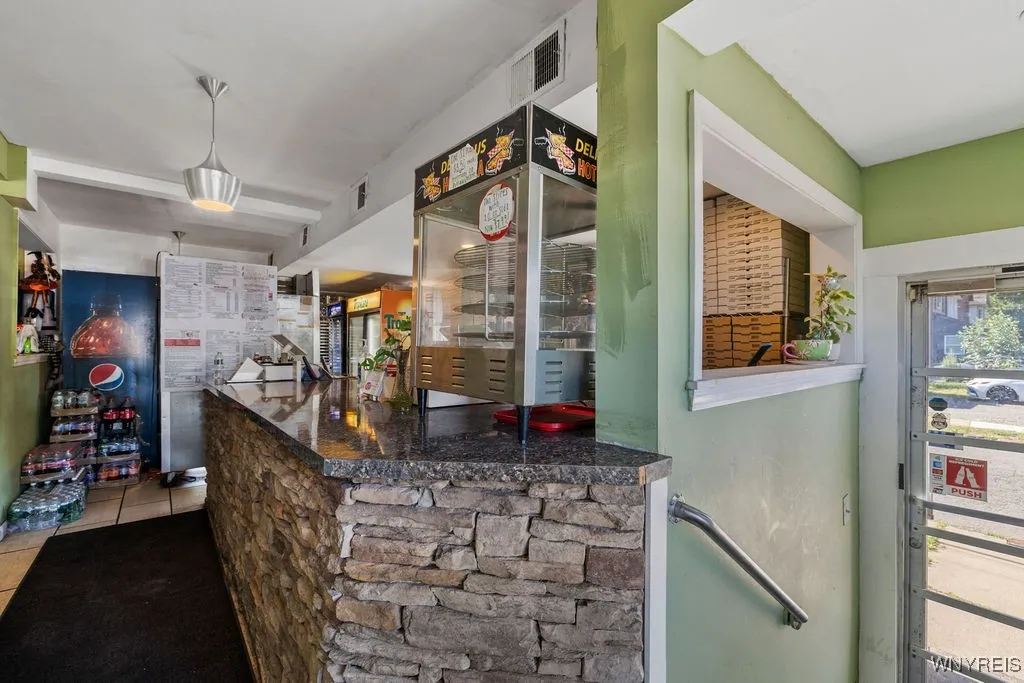 615 Hopkins Street, Buffalo, New York 14220, Buffalo, New York 14220, ,Commercial Sale,For Sale,615 Hopkins Street, Buffalo, New York 14220,B1625588