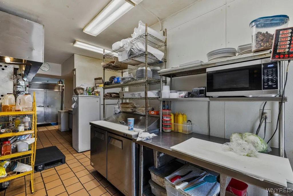 615 Hopkins Street, Buffalo, New York 14220, Buffalo, New York 14220, ,Commercial Sale,For Sale,615 Hopkins Street, Buffalo, New York 14220,B1625588