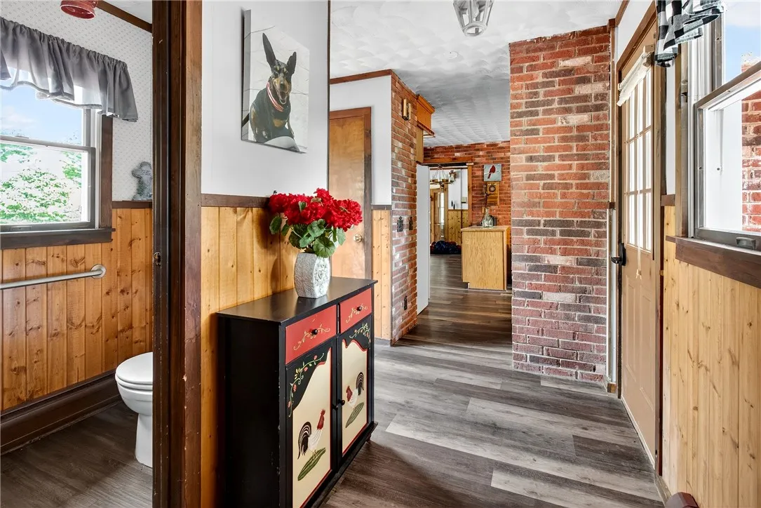 The second entry door also leads to the kitchen/family room