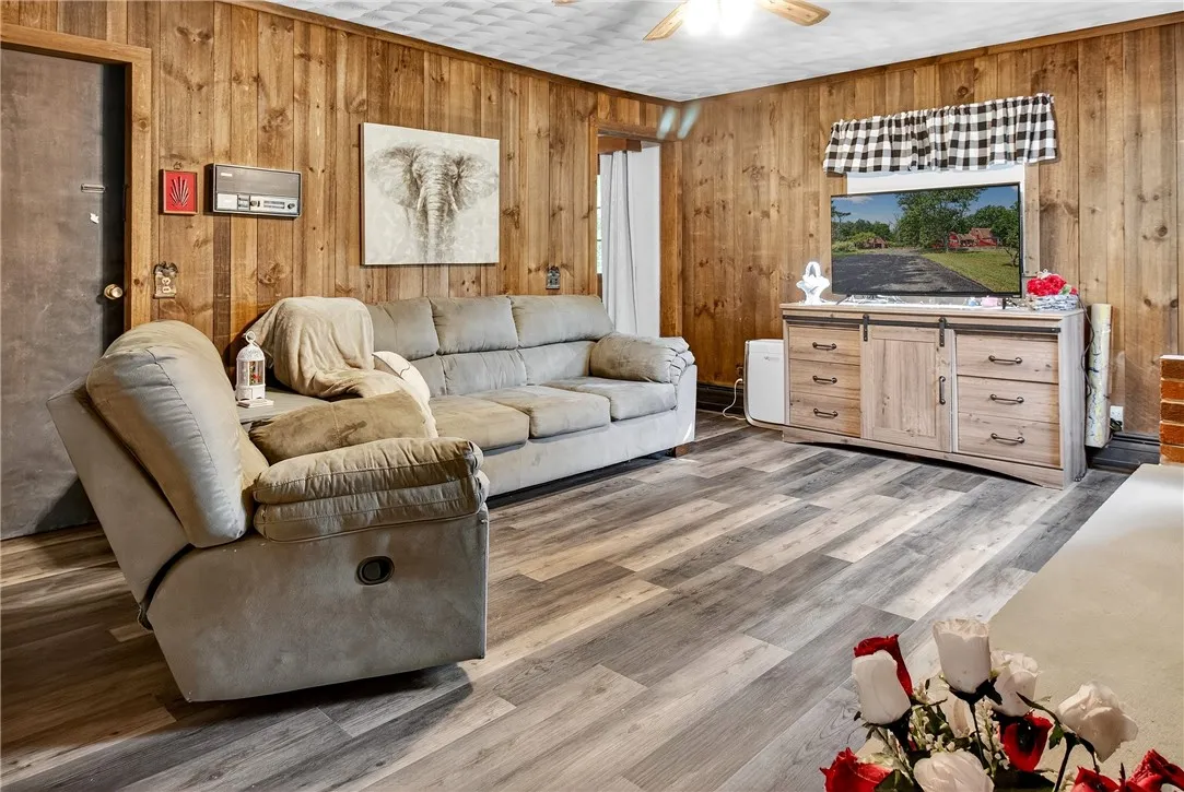 3664 North Main Street Road, Murray, New York 1447, Murray, New York 14470, 3 Bedrooms Bedrooms, 7 Rooms Rooms,2 BathroomsBathrooms,Residential,For Sale,3664 North Main Street Road, Murray, New York 1447,R1623137