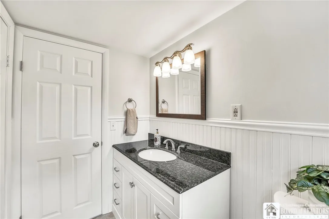 3819 Cornell Street, Hamburg, New York 14075, Hamburg, New York 14075, 4 Bedrooms Bedrooms, 8 Rooms Rooms,2 BathroomsBathrooms,Residential,For Sale,3819 Cornell Street, Hamburg, New York 14075,R1625754