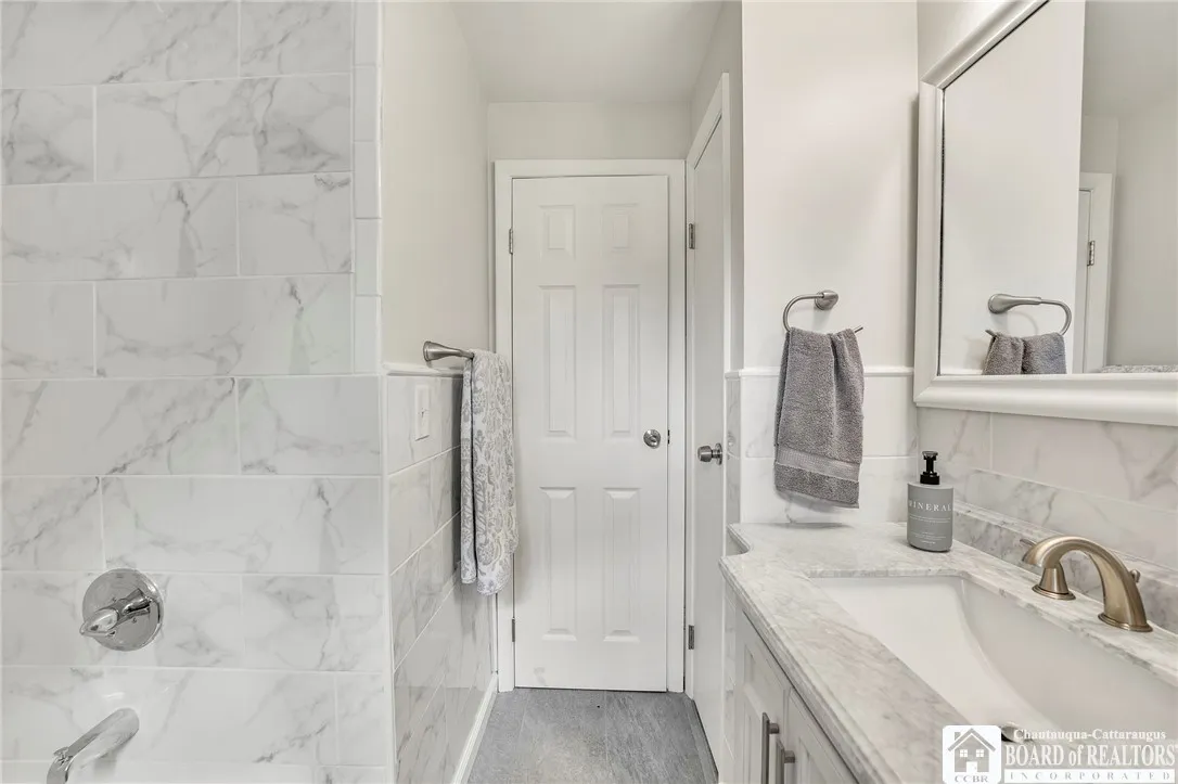 3819 Cornell Street, Hamburg, New York 14075, Hamburg, New York 14075, 4 Bedrooms Bedrooms, 8 Rooms Rooms,2 BathroomsBathrooms,Residential,For Sale,3819 Cornell Street, Hamburg, New York 14075,R1625754