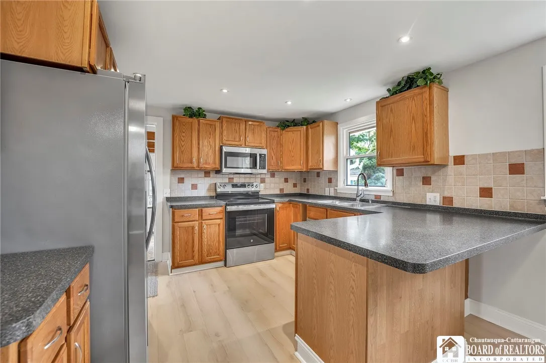 3819 Cornell Street, Hamburg, New York 14075, Hamburg, New York 14075, 4 Bedrooms Bedrooms, 8 Rooms Rooms,2 BathroomsBathrooms,Residential,For Sale,3819 Cornell Street, Hamburg, New York 14075,R1625754