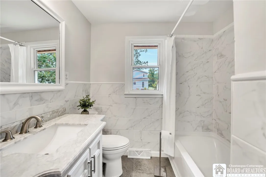 3819 Cornell Street, Hamburg, New York 14075, Hamburg, New York 14075, 4 Bedrooms Bedrooms, 8 Rooms Rooms,2 BathroomsBathrooms,Residential,For Sale,3819 Cornell Street, Hamburg, New York 14075,R1625754