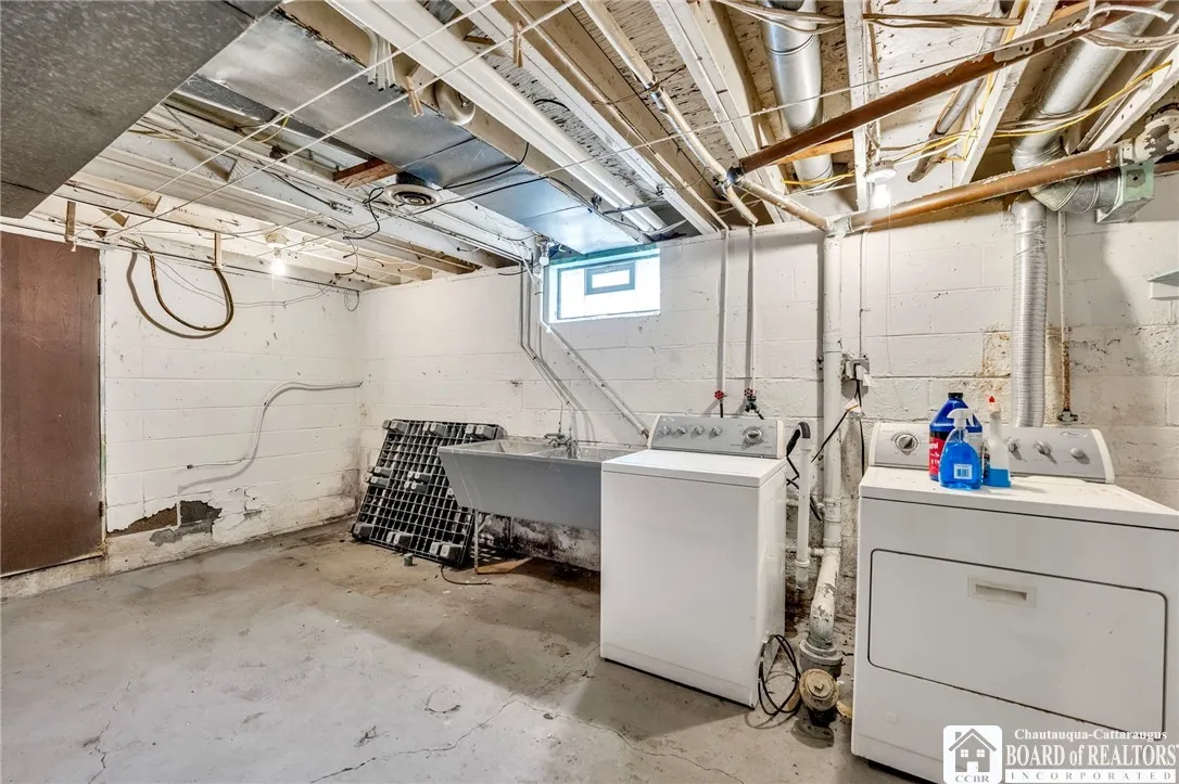 3819 Cornell Street, Hamburg, New York 14075, Hamburg, New York 14075, 4 Bedrooms Bedrooms, 8 Rooms Rooms,2 BathroomsBathrooms,Residential,For Sale,3819 Cornell Street, Hamburg, New York 14075,R1625754