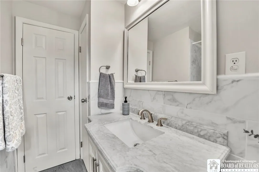 3819 Cornell Street, Hamburg, New York 14075, Hamburg, New York 14075, 4 Bedrooms Bedrooms, 8 Rooms Rooms,2 BathroomsBathrooms,Residential,For Sale,3819 Cornell Street, Hamburg, New York 14075,R1625754