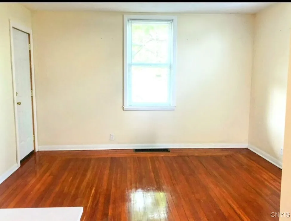 1237 Laura Street, Utica, New York 13501, Utica, New York 13501, 4 Bedrooms Bedrooms, ,2 BathroomsBathrooms,Residential,For Sale,1237 Laura Street, Utica, New York 13501,S1625660
