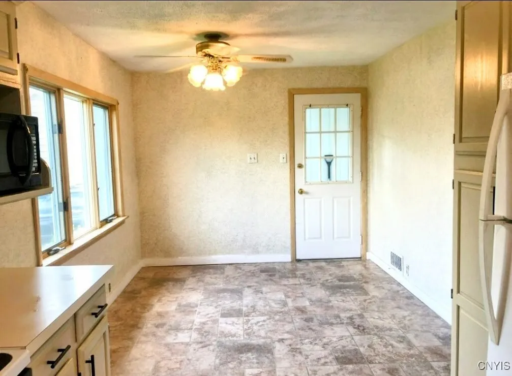 1237 Laura Street, Utica, New York 13501, Utica, New York 13501, 4 Bedrooms Bedrooms, ,2 BathroomsBathrooms,Residential,For Sale,1237 Laura Street, Utica, New York 13501,S1625660