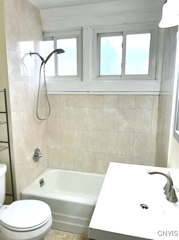 1237 Laura Street, Utica, New York 13501, Utica, New York 13501, 4 Bedrooms Bedrooms, ,2 BathroomsBathrooms,Residential,For Sale,1237 Laura Street, Utica, New York 13501,S1625660