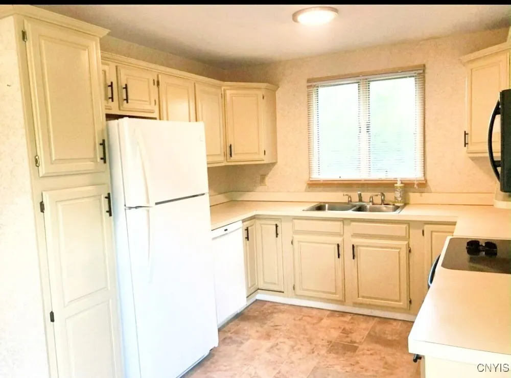 1237 Laura Street, Utica, New York 13501, Utica, New York 13501, 4 Bedrooms Bedrooms, ,2 BathroomsBathrooms,Residential,For Sale,1237 Laura Street, Utica, New York 13501,S1625660