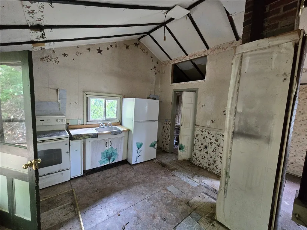1976 West Shore Road, Howard, New York 14810, Howard, New York 14810, 2 Rooms Rooms,Residential,For Sale,1976 West Shore Road, Howard, New York 14810,R1625741