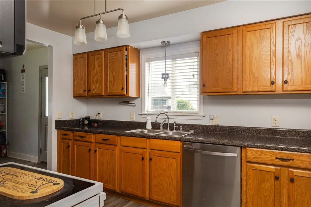 708 Baylor Circle, Elmira City, New York 14904, Elmira City, New York 14904, 5 Bedrooms Bedrooms, 10 Rooms Rooms,1 BathroomBathrooms,Residential,For Sale,708 Baylor Circle, Elmira City, New York 14904,R1625793
