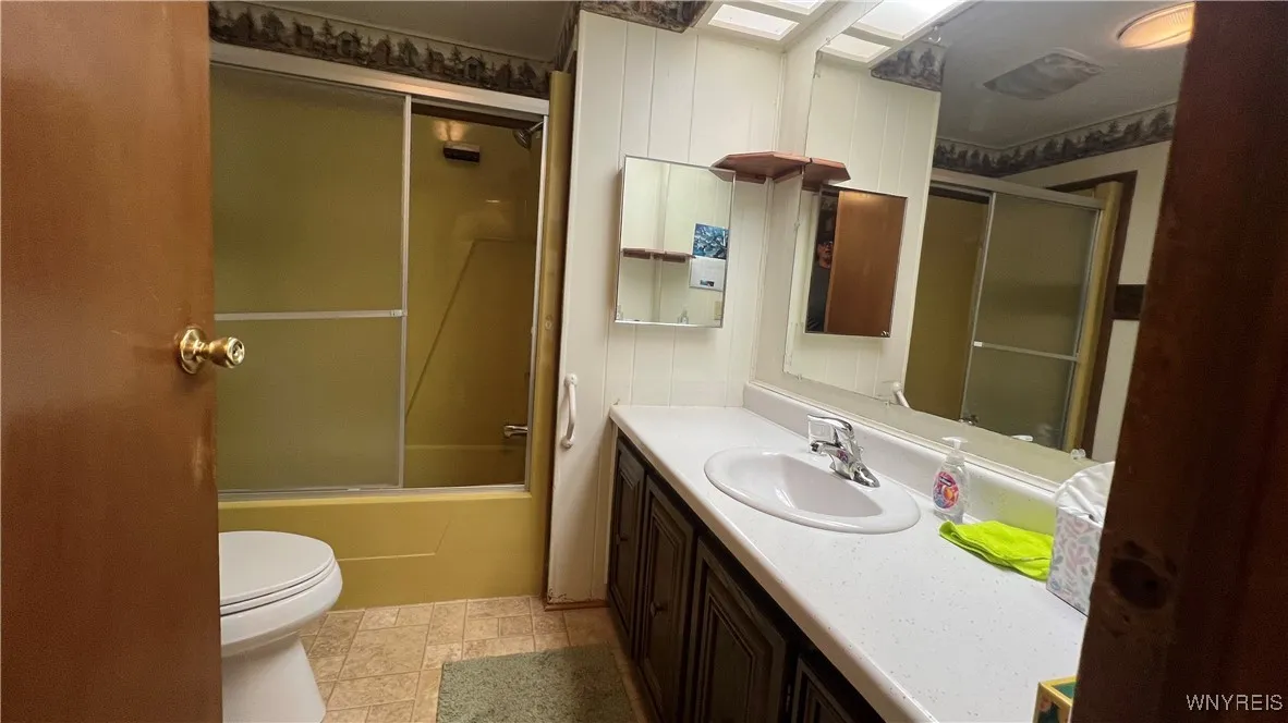 24 Maple Avenue, Alden, New York 14004, Alden, New York 14004, 3 Bedrooms Bedrooms, 10 Rooms Rooms,2 BathroomsBathrooms,Residential,For Sale,24 Maple Avenue, Alden, New York 14004,B1625795