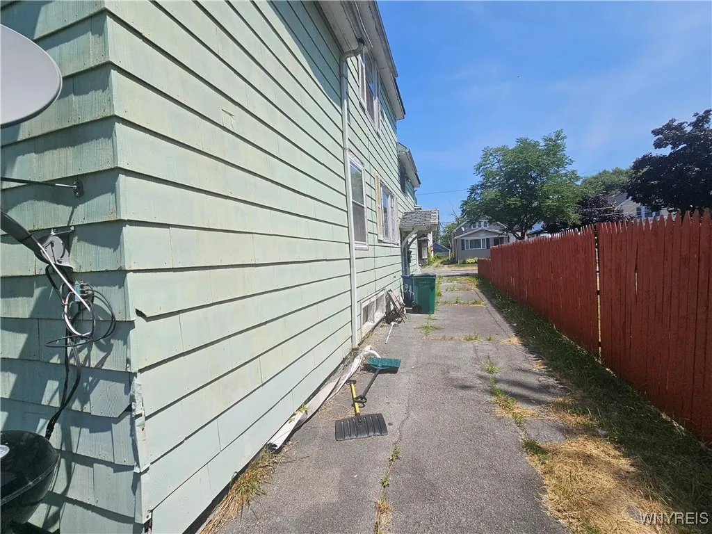 84 Parkridge Avenue, Buffalo, New York 14215, Buffalo, New York 14215, 4 Bedrooms Bedrooms, ,2 BathroomsBathrooms,Residential,For Sale,84 Parkridge Avenue, Buffalo, New York 14215,B1625814