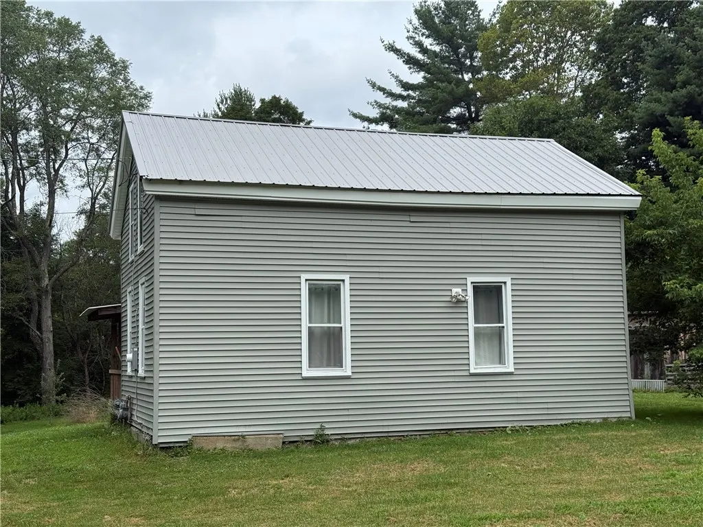 8722 State Route 417, Genesee, New York 14754, Genesee, New York 14754, 3 Bedrooms Bedrooms, 6 Rooms Rooms,1 BathroomBathrooms,Residential,For Sale,8722 State Route 417, Genesee, New York 14754,R1625827