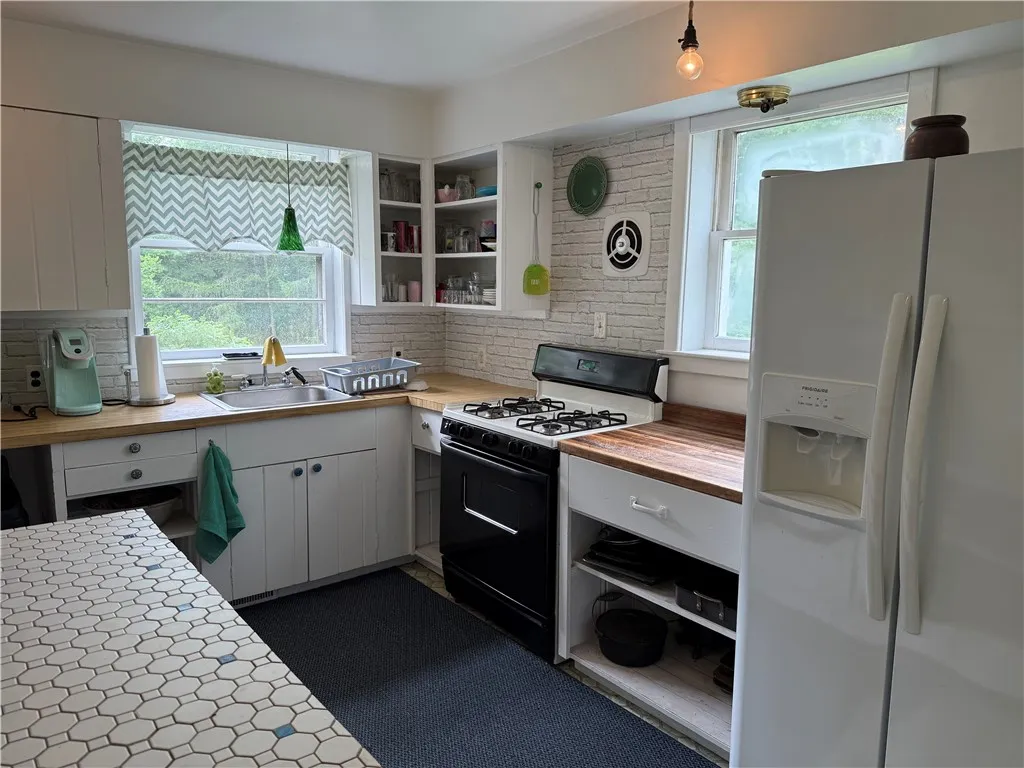 8722 State Route 417, Genesee, New York 14754, Genesee, New York 14754, 3 Bedrooms Bedrooms, 6 Rooms Rooms,1 BathroomBathrooms,Residential,For Sale,8722 State Route 417, Genesee, New York 14754,R1625827