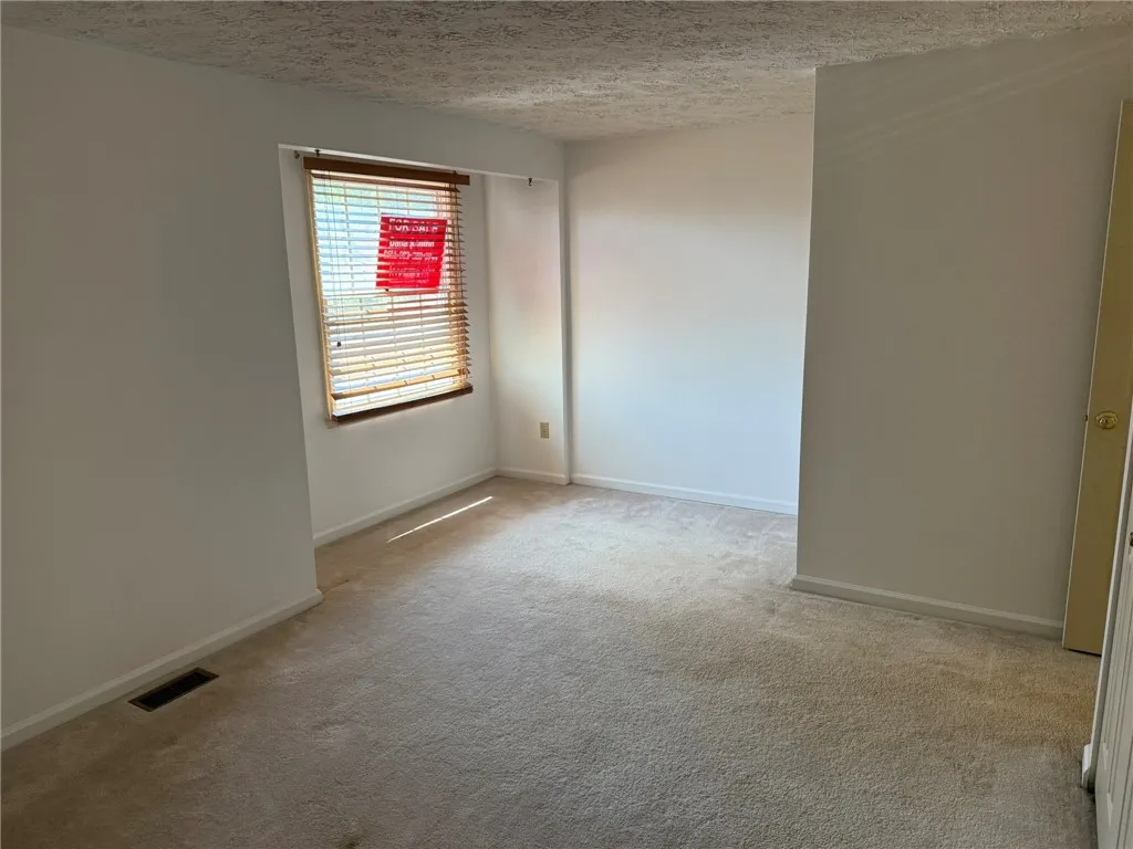 116 Jordache Lane, Ogden, New York 14559, Ogden, New York 14559, 2 Bedrooms Bedrooms, 4 Rooms Rooms,1 BathroomBathrooms,Residential Lease,For Rent,116 Jordache Lane, Ogden, New York 14559,R1625539