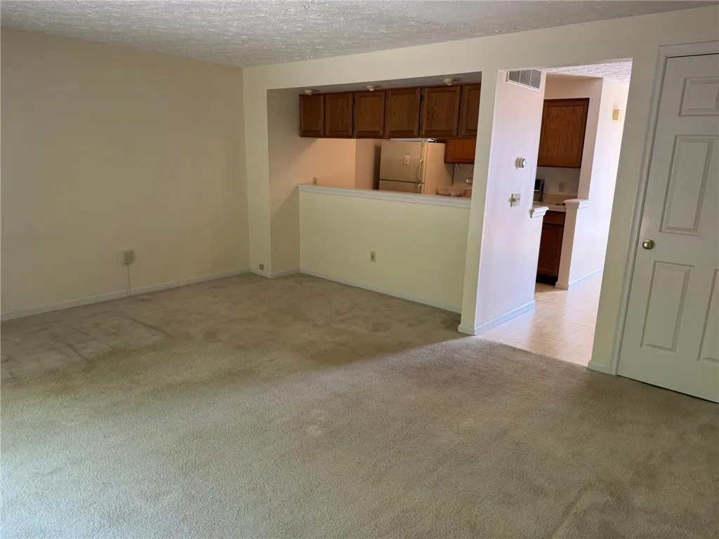 116 Jordache Lane, Ogden, New York 14559, Ogden, New York 14559, 2 Bedrooms Bedrooms, 4 Rooms Rooms,1 BathroomBathrooms,Residential Lease,For Rent,116 Jordache Lane, Ogden, New York 14559,R1625539