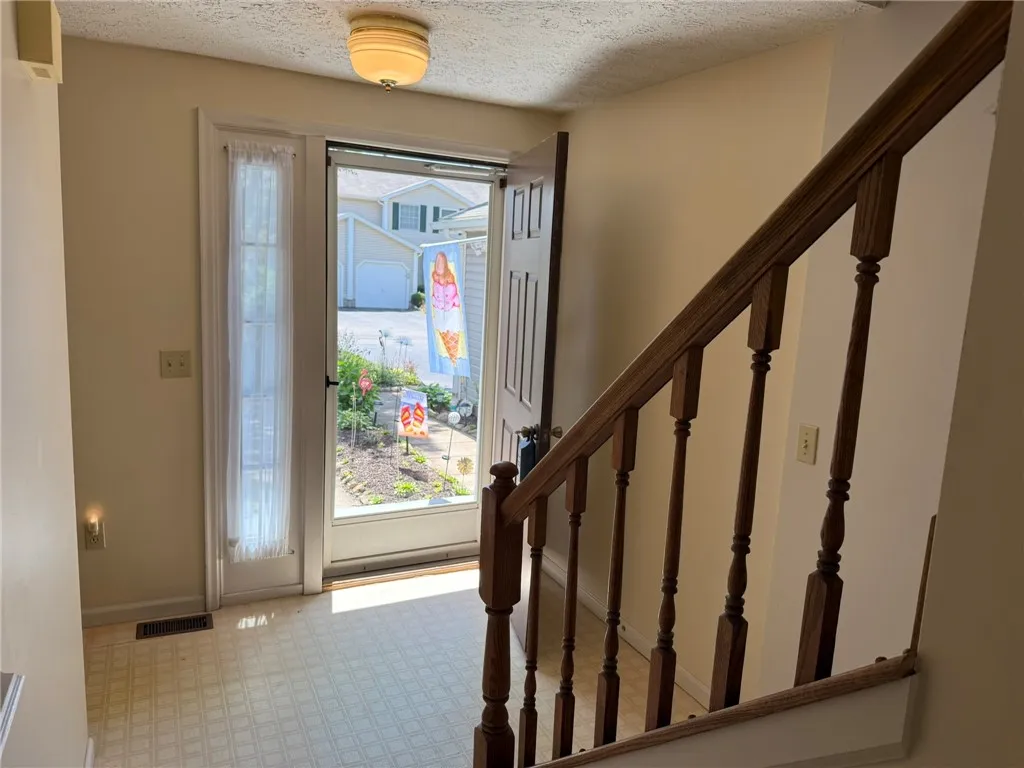 116 Jordache Lane, Ogden, New York 14559, Ogden, New York 14559, 2 Bedrooms Bedrooms, 4 Rooms Rooms,1 BathroomBathrooms,Residential Lease,For Rent,116 Jordache Lane, Ogden, New York 14559,R1625539