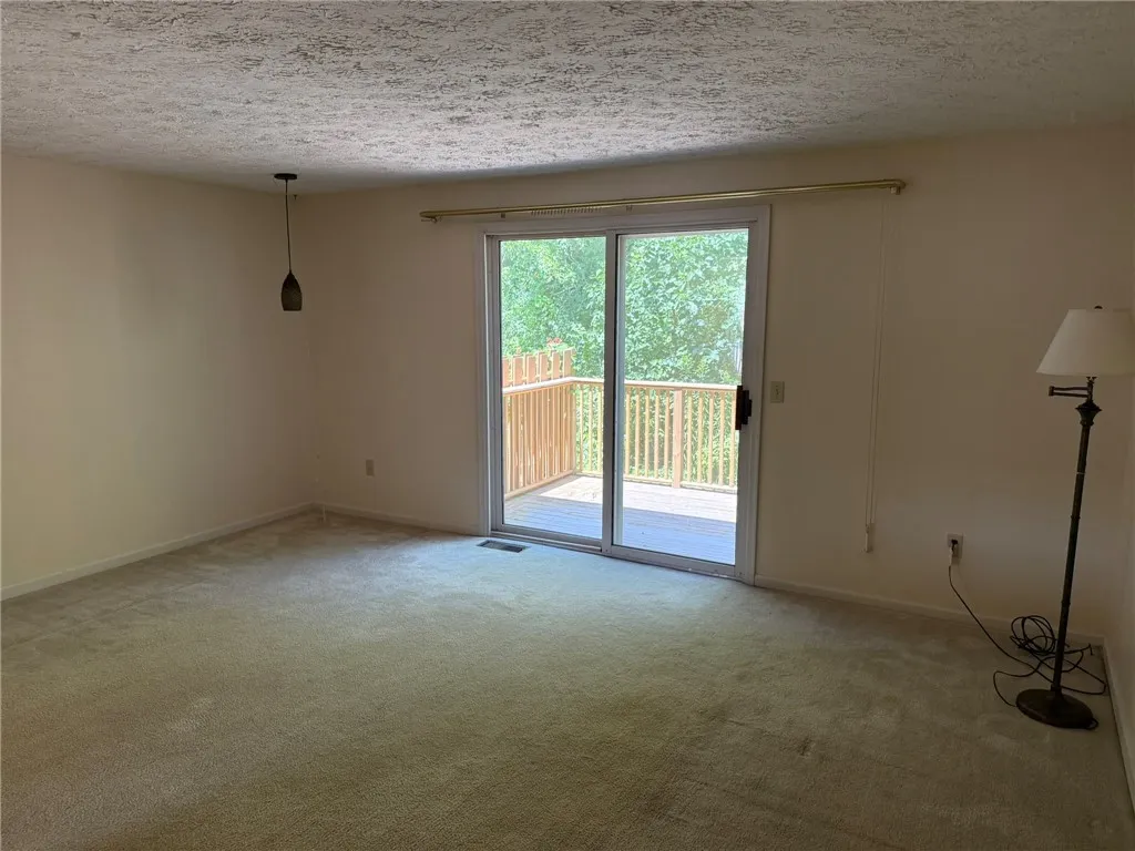 116 Jordache Lane, Ogden, New York 14559, Ogden, New York 14559, 2 Bedrooms Bedrooms, 4 Rooms Rooms,1 BathroomBathrooms,Residential Lease,For Rent,116 Jordache Lane, Ogden, New York 14559,R1625539