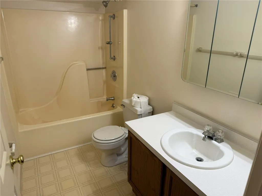 116 Jordache Lane, Ogden, New York 14559, Ogden, New York 14559, 2 Bedrooms Bedrooms, 4 Rooms Rooms,1 BathroomBathrooms,Residential Lease,For Rent,116 Jordache Lane, Ogden, New York 14559,R1625539