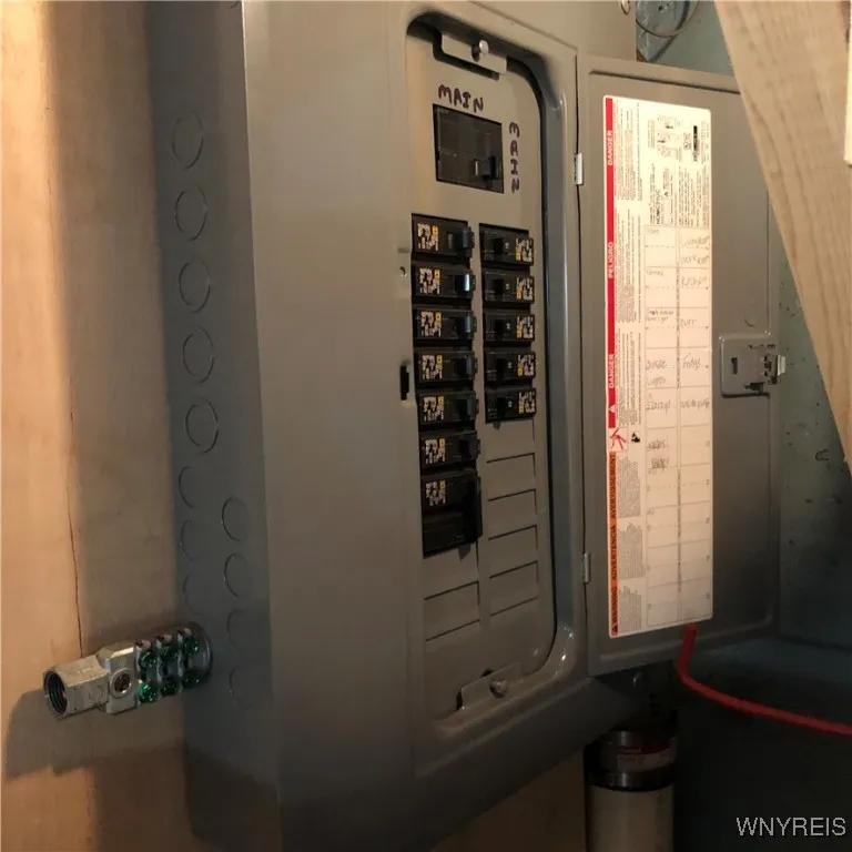 100 Amp Electric Service Panel - also has Sub-Panel in Garage