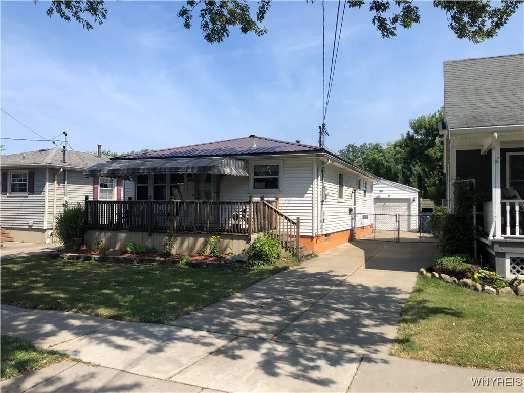 780 Tifft Street, Buffalo, New York 14220, Buffalo, New York 14220, 3 Bedrooms Bedrooms, 5 Rooms Rooms,1 BathroomBathrooms,Residential,For Sale,780 Tifft Street, Buffalo, New York 14220,B1625792