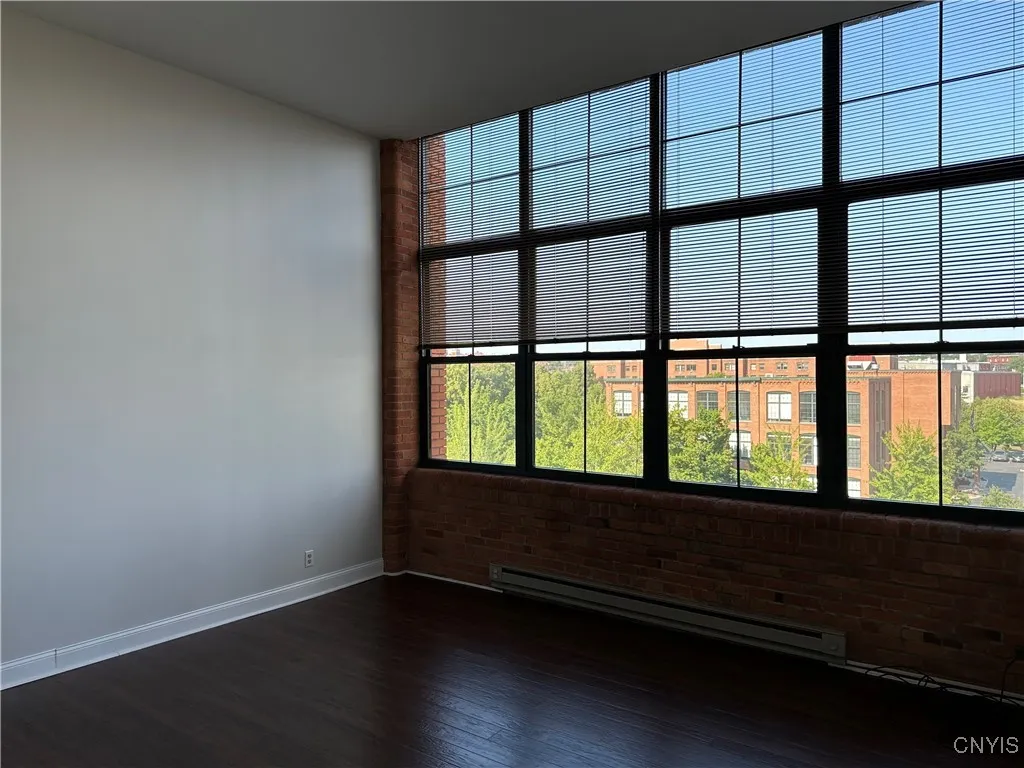 526 Plum Street 407, Syracuse, New York 13204, Syracuse, New York 13204, 2 Bedrooms Bedrooms, 6 Rooms Rooms,2 BathroomsBathrooms,Residential Lease,For Rent,526 Plum Street 407, Syracuse, New York 13204,S1625809