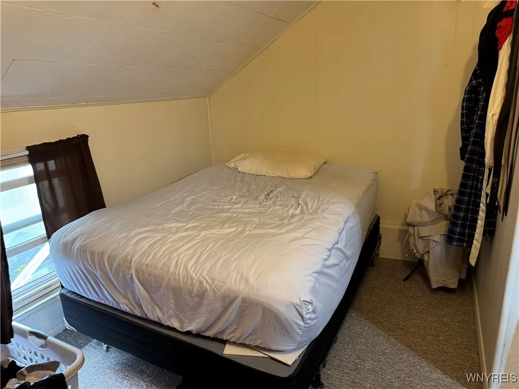 Upper bedroom