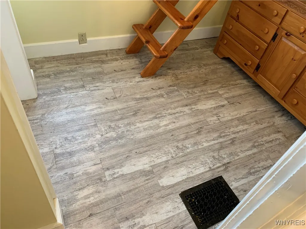 Flooring lower rear unit