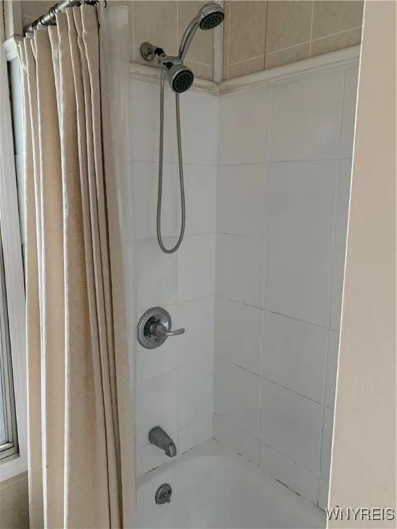 Lower rear bath