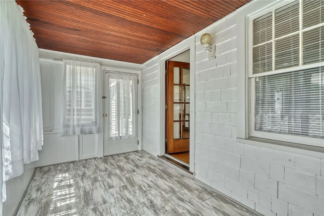 4 Belford Drive, Greece, New York 14616, Greece, New York 14616, 2 Bedrooms Bedrooms, 6 Rooms Rooms,1 BathroomBathrooms,Residential Lease,For Rent,4 Belford Drive, Greece, New York 14616,R1625558
